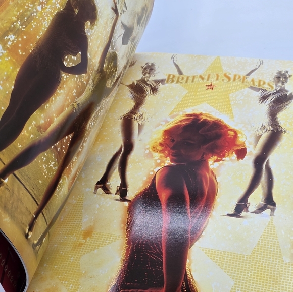 Britney Spears 2009 Circus Concert Tour Program - Picture 8 of 10